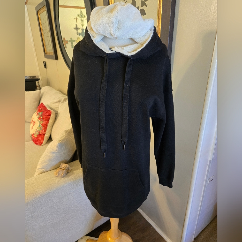 No Boundaries. Sweater. 352